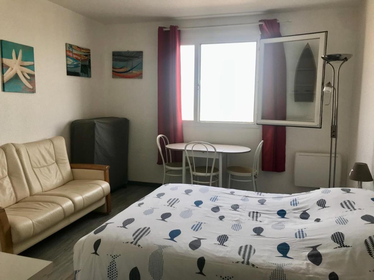 Studio Vue Sur Mer Apartment Calais Exterior photo